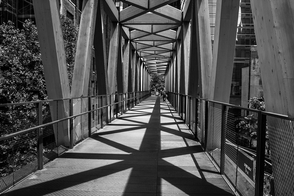 High Line connecting bridge